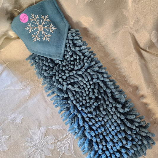CHENILLE HAND TOWEL by Norwex
